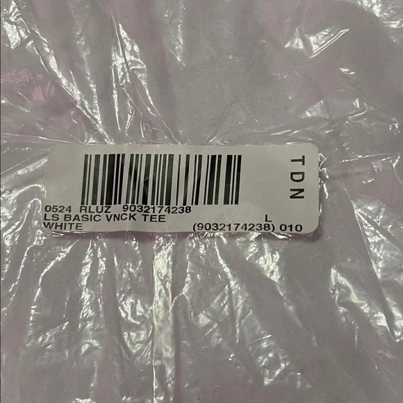 Ambiance White Long Sleeve V-Neck T-Shirt Lg NWT - Picture 3 of 6